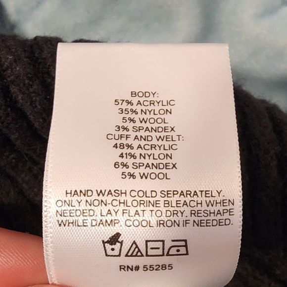 Express Black Turtleneck Sweater Size Large - Picture 4 of 5